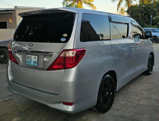 TOYOTA ALPHARD 2.4cc 2010 RÉCEM IMPORTADO