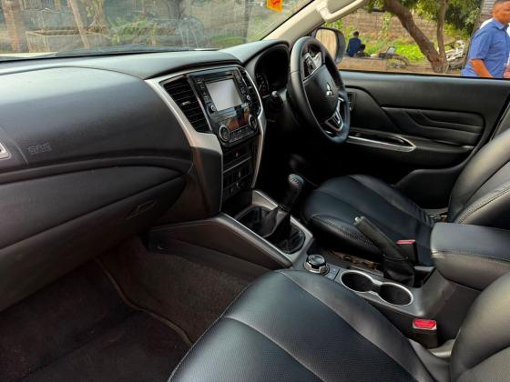 MITSUBISHI TRITON L200 2.5cc 4x4 MANUAL