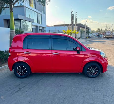 TOYOTA PORTE 1.0cc 2012