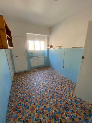 Arrenda-se flat T2 climatizada no 2⁰ andar - MALHANGALENE