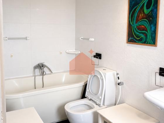 vende-se excelente apartamento tp4 na polana Julius nherere