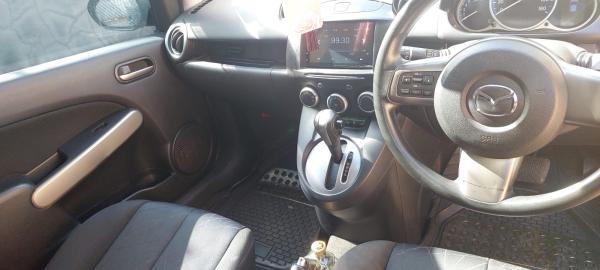 MAZDA DEMIO 1.3cc SkyActiv i-stop 2012