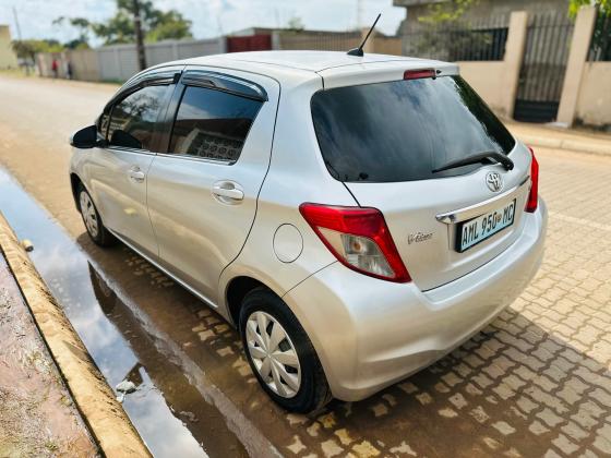 Toyota Vitz 2012