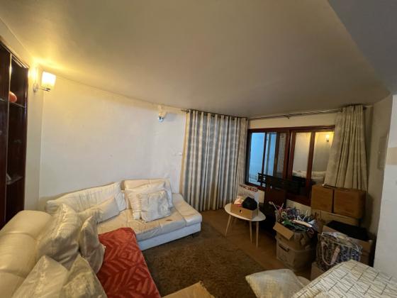Vende-se com exclusividade Moradia Gêmea T5+1 reabilitada