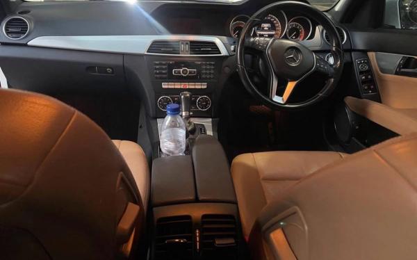 Mercedes Benz C180