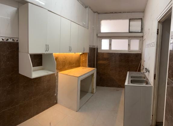 Arrenda-se Apartamento T2  moderno no 8° andar num predio alto