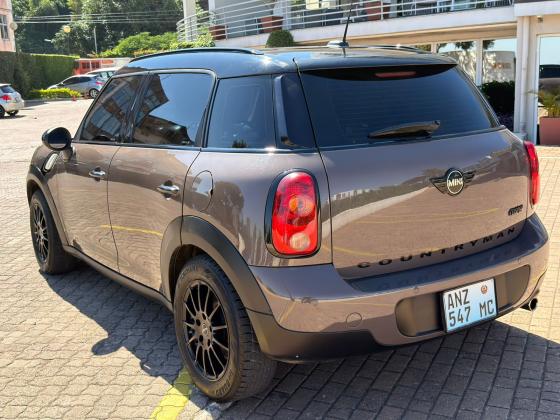 MINI COOPER COUNTRYMAN