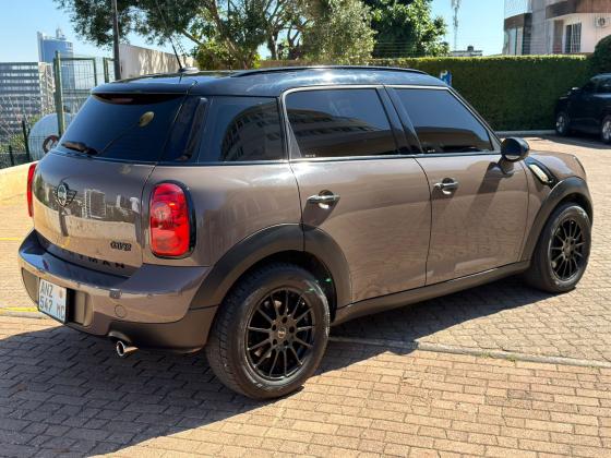MINI COOPER COUNTRYMAN