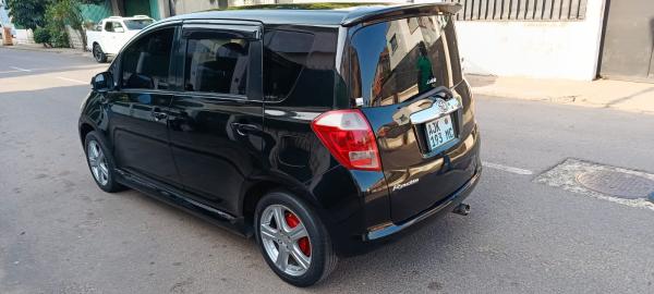Toyota Ractis 2007