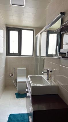 Arrenda-se flat T3 (2 suites) com vista ao mar - AV. MARGINAL