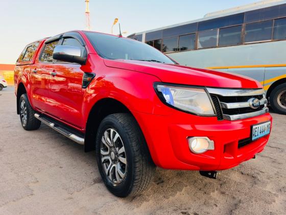 Ford Ranger XLT 2014 com Canopy