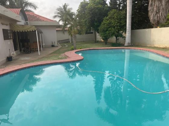 Vende-se Moradia T5