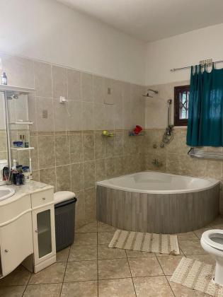 Vende-se Moradia T5