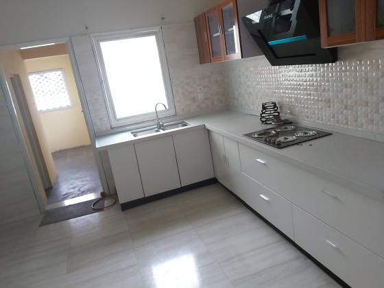 ARRENDA-SE GEMINADA T4 - CIDADE DE QUELIMANE (879380381)