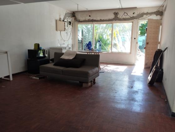 Vende-se Moradia T5 na Sommershield