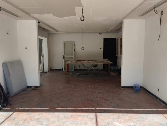 Vende-se Moradia T5 na Sommershield
