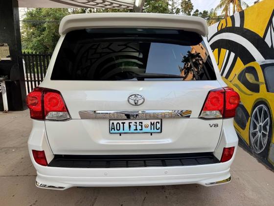 LandCruiser VX 2013  e AX.G 2014 Toyota Land CRUISER recém importado / chegado