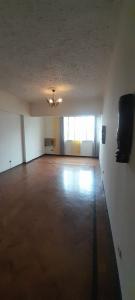 Vende-se Espaçoso Apartamento T3 no Alto Maé_Av. Albert Lithuli/Ahmed Sekou Touré