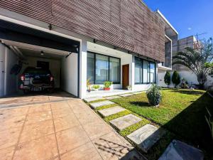 Vende-se Moderna Moradia T3 no Bairro Triunfo Novo