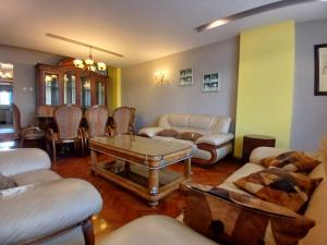 Arrenda-se Apartamento T3 Mobilado na Polana_Av. Armando Tivane