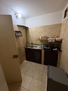 Arrenda se dependência nova quarto suite climatizado água kente e cozinha fora do lado no bairro s