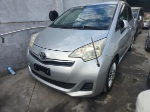 Toyota Ractis 2012
