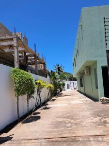Arrenda-se Moradia/Geminada T3 na Dona Alice_Proxima às Bombas da Engen
