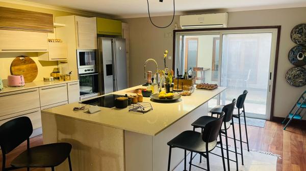 Vende-se Moradia T5 no Bairro Triunfo Velho