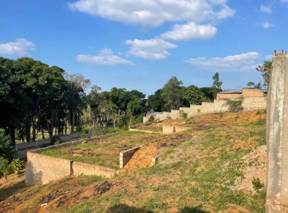 Katembe, 50/50 Terreno (Murrado com uma fundação)Vista Privilegiada a ponte Maputo-katembe e cidade 🌆