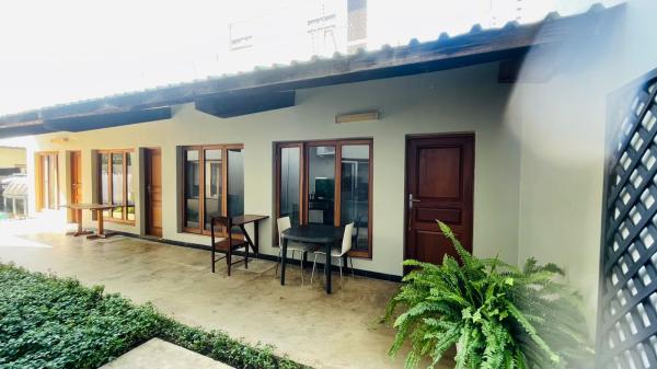Vende-se Moradia T5 no Bairro Triunfo Velho