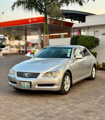 TOYOTA MARK X 2.5cc 2004