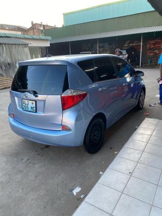 Toyota Ractis 2012