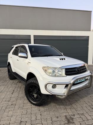 Fortuner 2011 automático