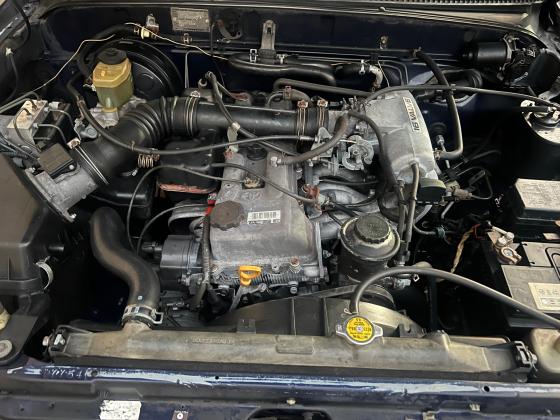 Toyota Hilux (surf)2.7 Gasolina