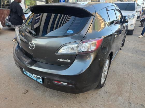 Mazda Axela