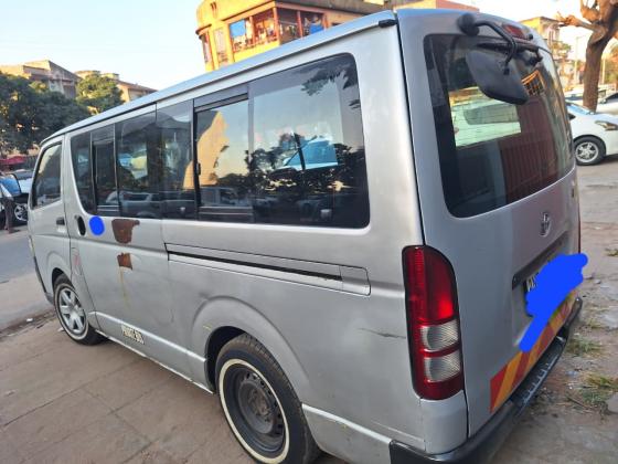 Toyota Hiace Quantam