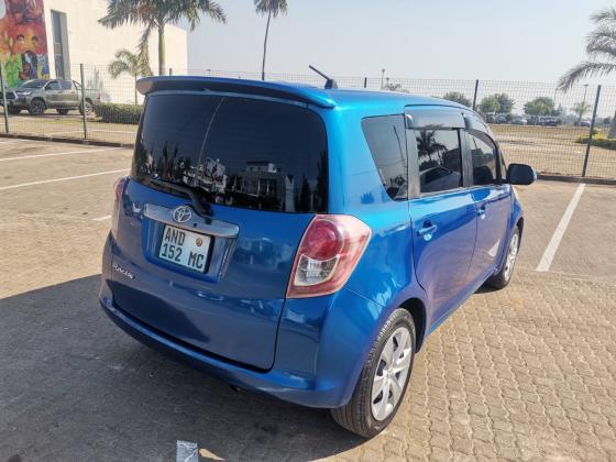 Toyota Ractis 2009