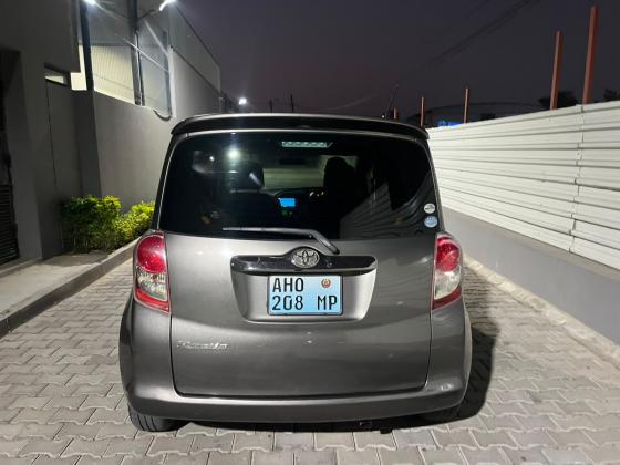 Toyota Ractis 2008