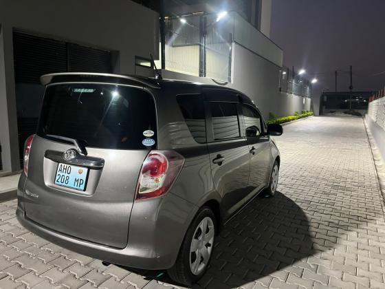 Toyota Ractis 2008