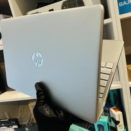Notebook HP 15s AMD Ryzen 5 5500U  | 8 GB RAM | SSD de 256GB |Processador: AMD Ryzen 5 5500U (8CPUs),2.10GHz Boost Máximo: Até 4,30 GHz,8GB de RAM 320