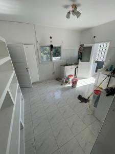 Arrenda-se Apartamento T4 no Bairro da Polana_Av. Francisco Orlando Magumbwe