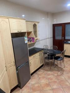 Arrenda se apartamento novo tipo 3 na Polana Julius nherere prédio rosas de Moçambique