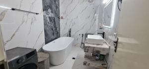 Vende-se luxuoso apartamento no condomínio casa jovem T2
