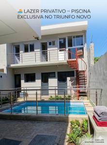 Vende-se Moradia Geminada T4, 3 pisos no bairro do triunfo