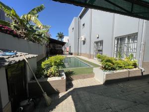 Vende-se Espaçosa Moradia T4 Mobilada dentro de Condomínio na Sommershield II_Proxima ao Hospital 