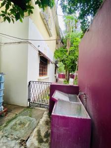 Vende-se Moradia/Geminada T3 no Bairro da Polana_Proxima ao HCM