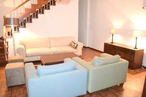 Vende-se Apartamento Duplex T3+1 na Polana_Av. 24 de Julho