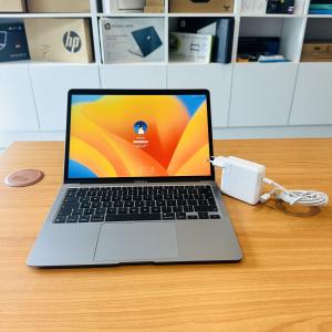 ✨*MacBook Air M1 2020 Semi Novo * ✨*8GB RAM * ✨*256 GB SSD*  *◻️CPU:* APPLE M1 *◻️RAM: