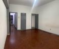 Vende-se Flat T2 XXL num andar médio em um Prédio médio