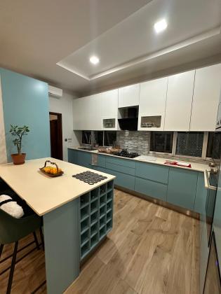 Vende-se Moradia T3 Moderna com 2 anexos T0